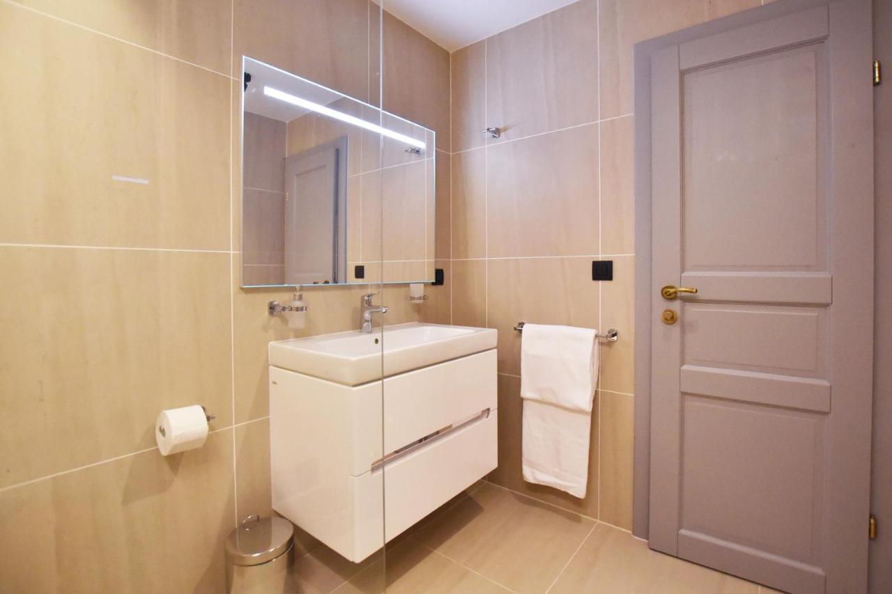 Bed&Breakfast Monte Rosso Porec Exterior photo